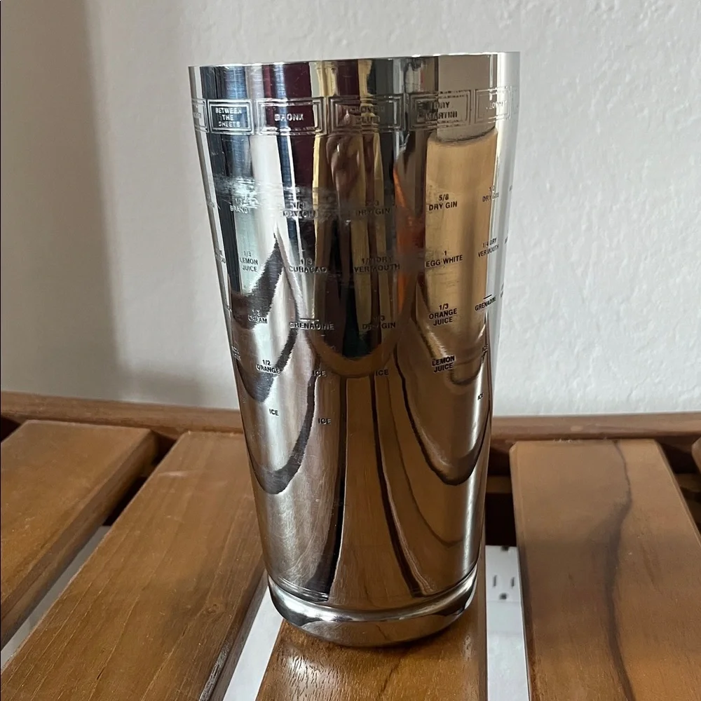 Pottery Barn Dial-a-Drink Cocktail Shaker 15 Recipes Stainless Steel 32 FL OZ